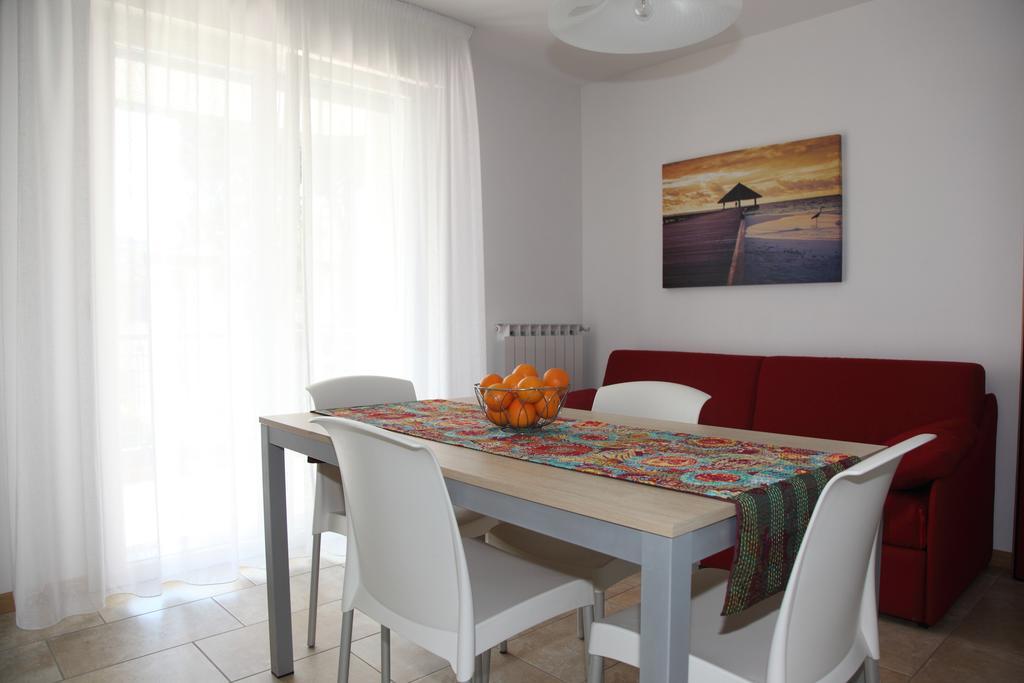 Villa Bruna Lignano Sabbiadoro Rum bild
