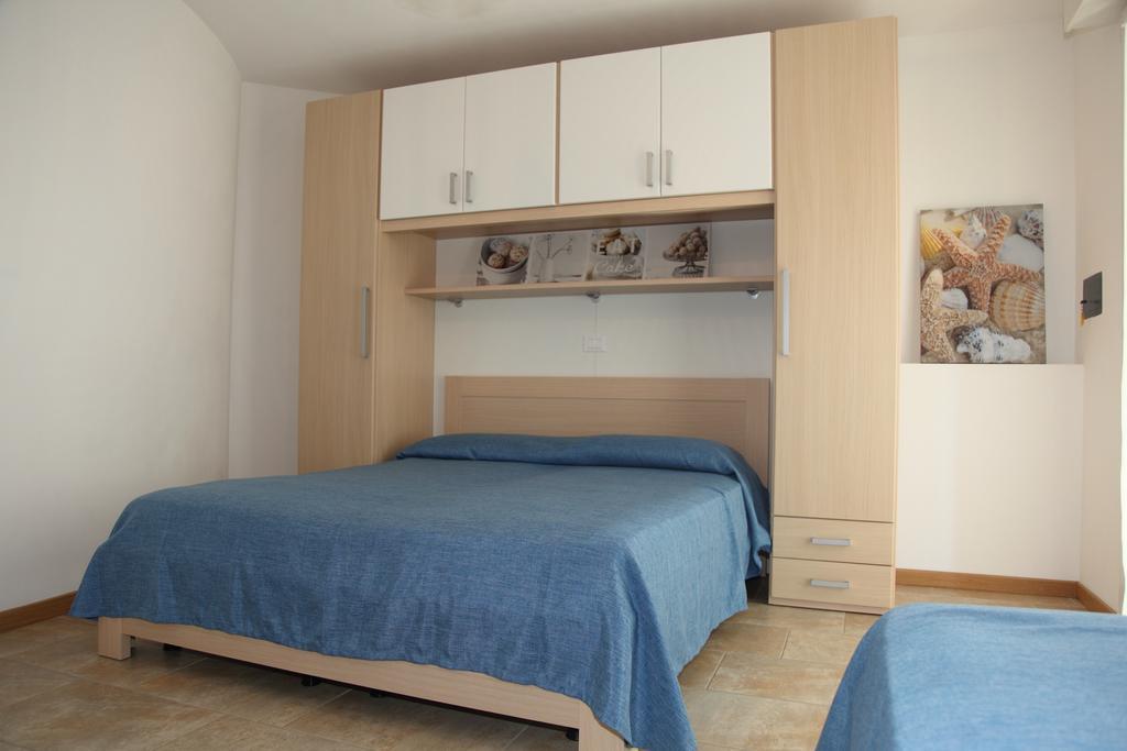 Villa Bruna Lignano Sabbiadoro Rum bild