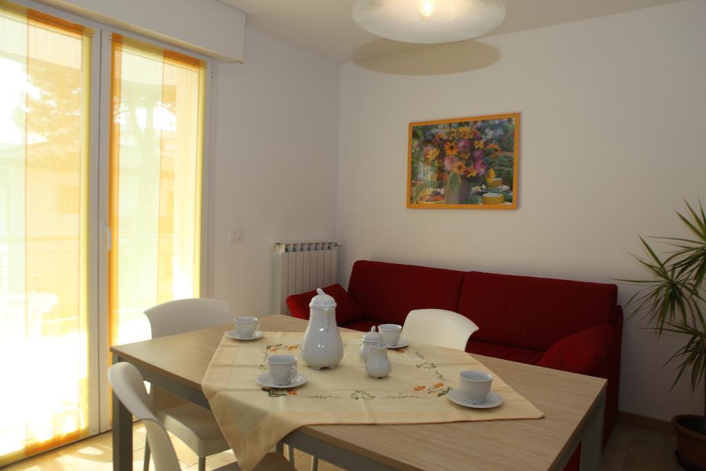 Villa Bruna Lignano Sabbiadoro Rum bild
